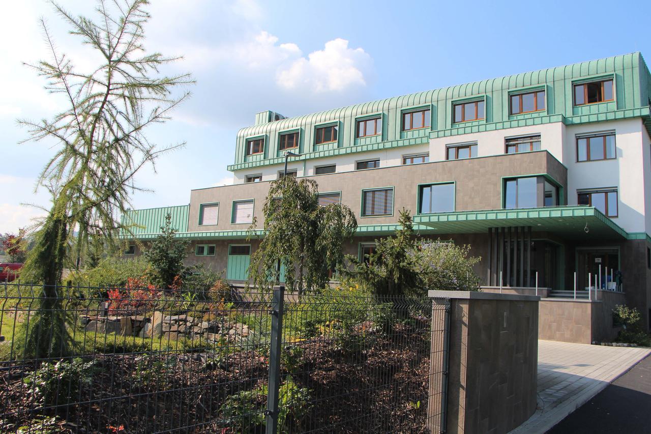 Hotel Bartos Frenstat pod Radhostem Ngoại thất bức ảnh