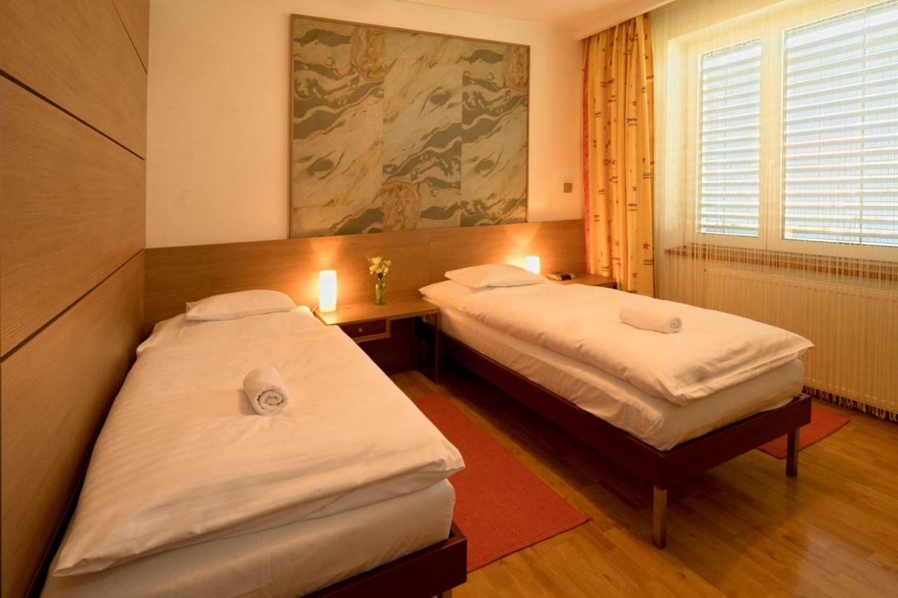 Hotel Bartos Frenstat pod Radhostem Ngoại thất bức ảnh