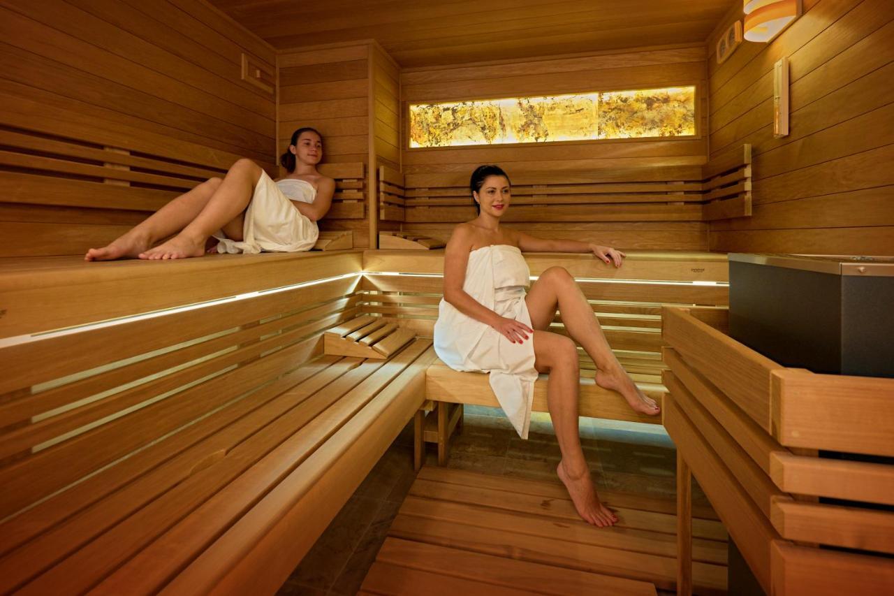 Hotel Bartos Frenstat pod Radhostem Ngoại thất bức ảnh